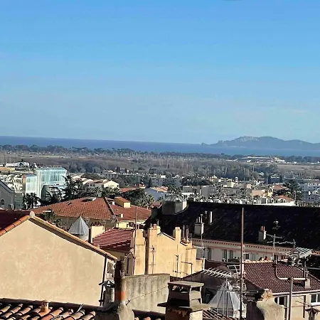 Meuble-vue Mer-vieux Hyeres- Centre Medieval Coeur De Hyères