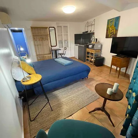 Meuble-vue Mer-vieux Hyeres- Centre Medieval Coeur De Lägenhet Hyères